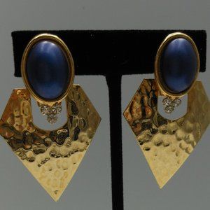 💕 VINTAGE Hammered Gold Tone Doorknocker Earrings